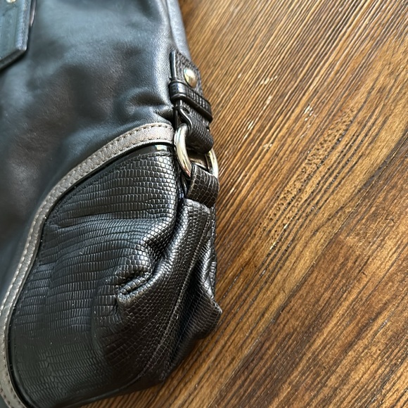 Coach purse, black D1320-F24887, excellent pre owned condition, see pics - Picture 3 of 15